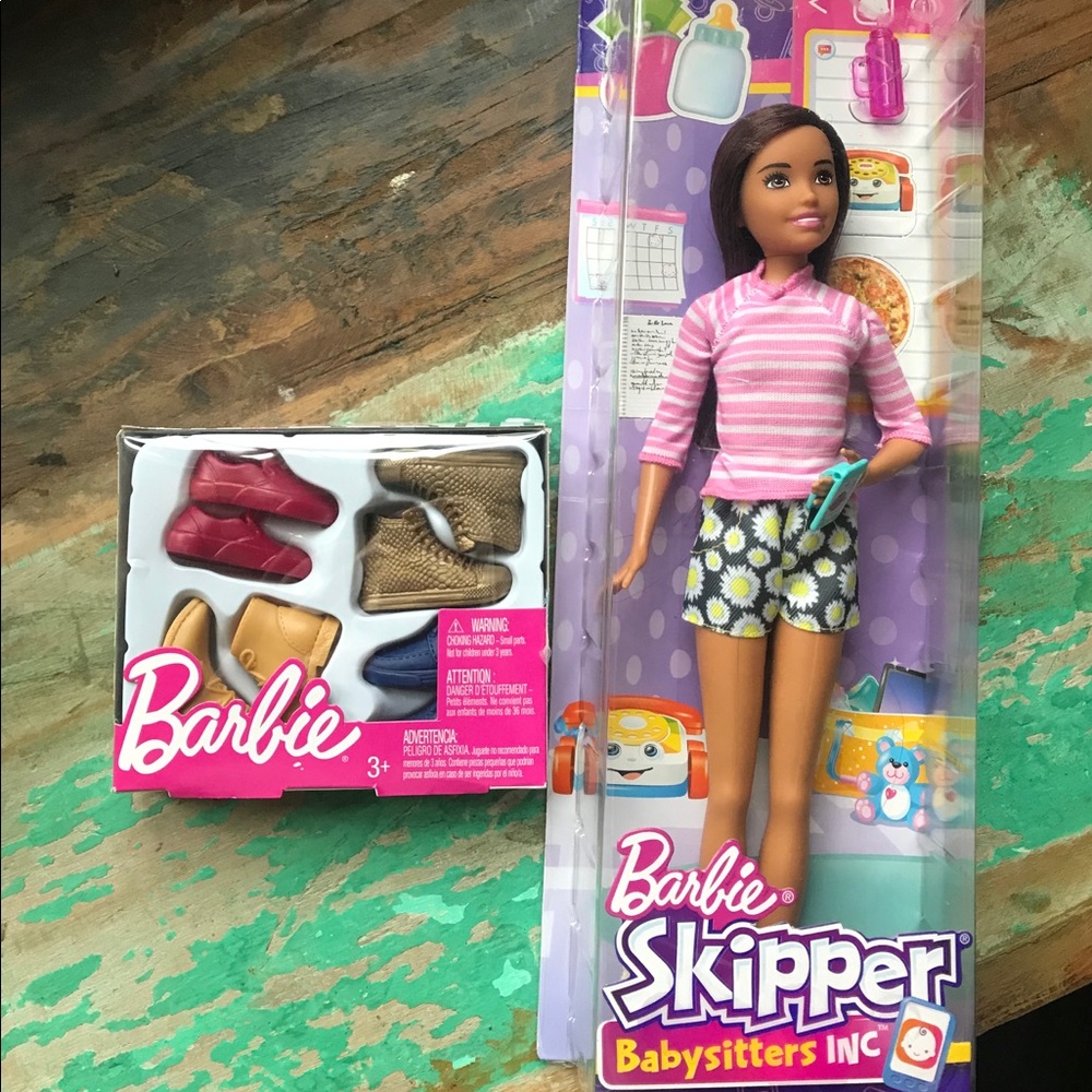 Skipper doll and accessories
